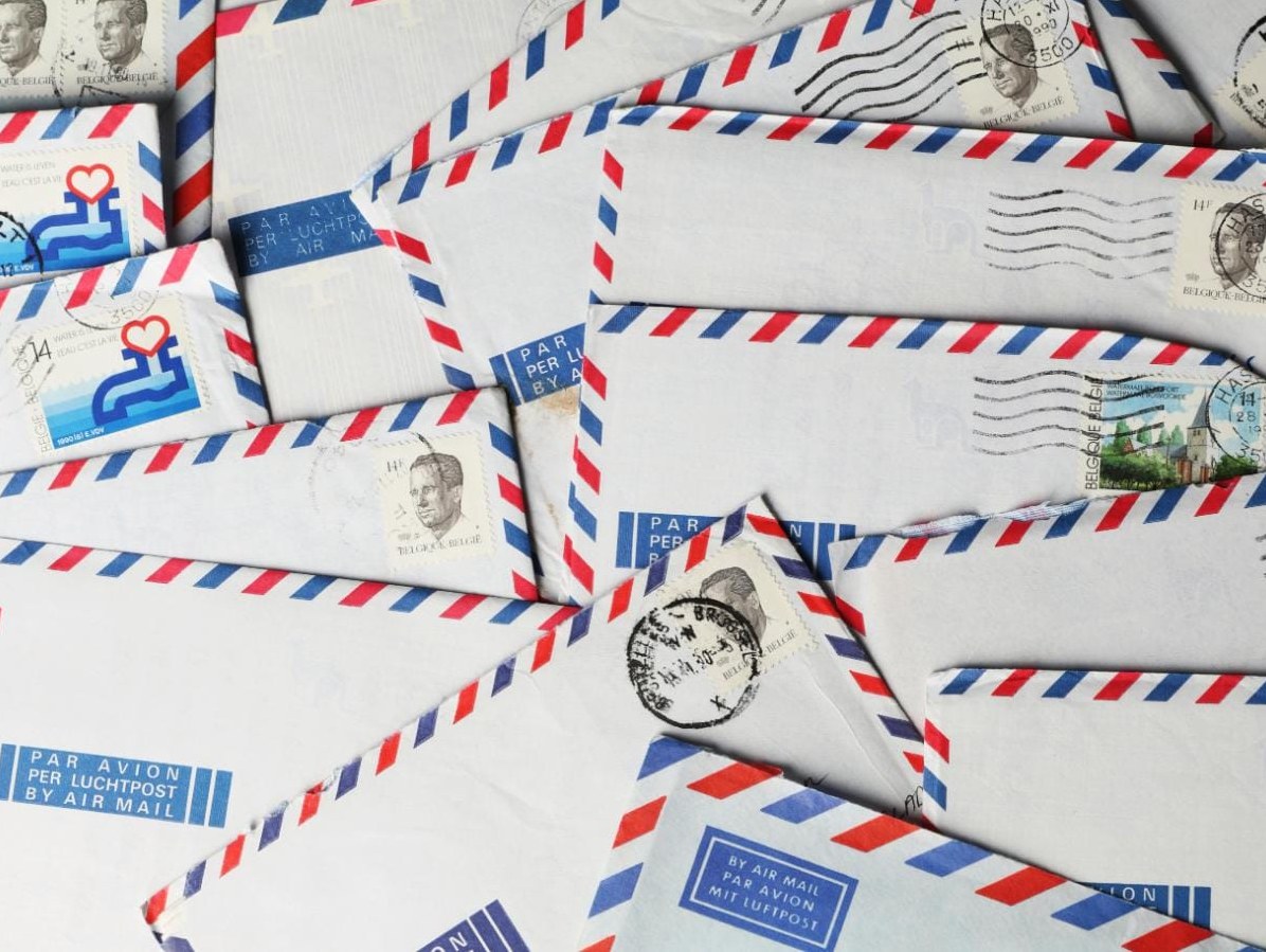 Six Weeks Was 2010 Advice: Mail Wedding Invitations at Twelve