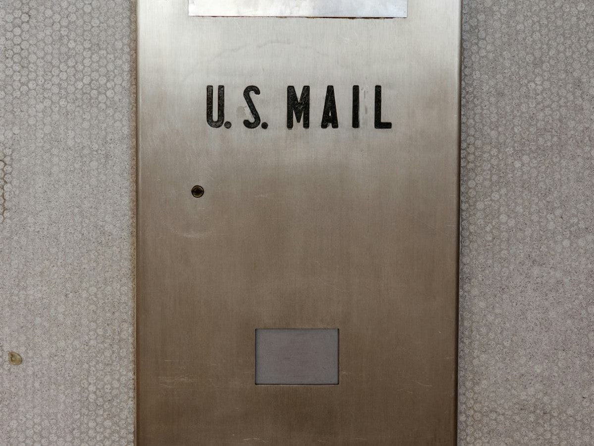 Postcard Rate Rules: The Size Limits That Decide What You Pay