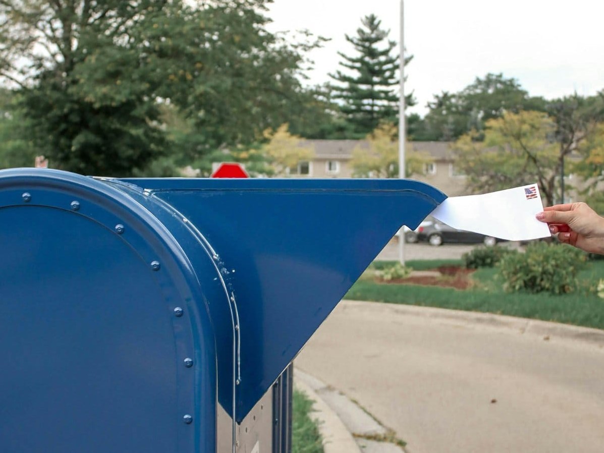 RSVP Card Postage: Weight, Return Envelopes and the Mistakes That Kill Response Rates